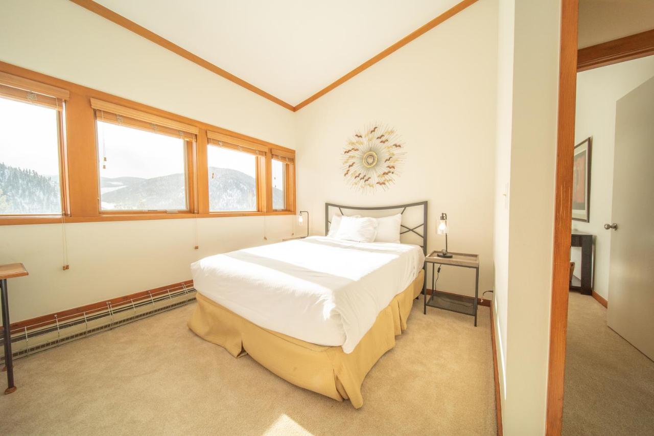 Tennis Townhomes 1309 by SummitCove Lodging - B&B Keystone