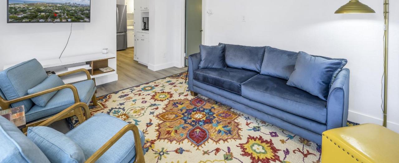 Comfy and quiet Steps to fun events downtown - B&B St. Petersburg