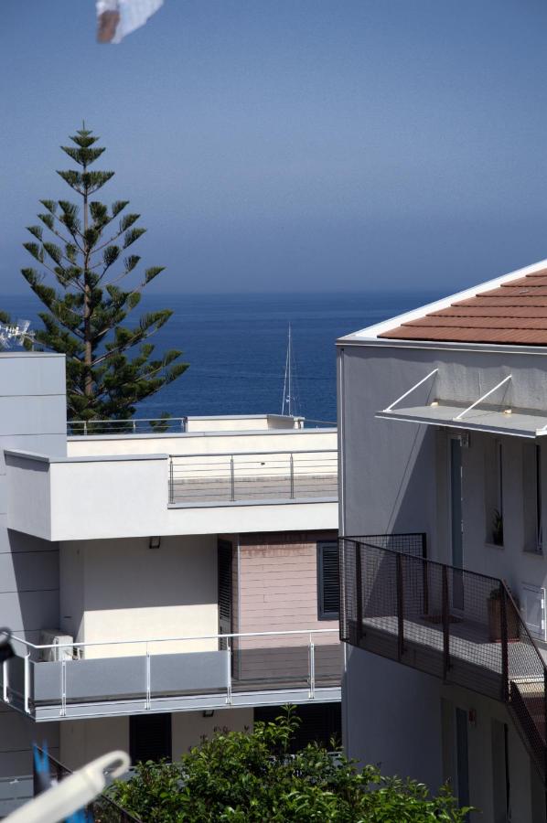 Blue Breeze - B&B Giardini-Naxos