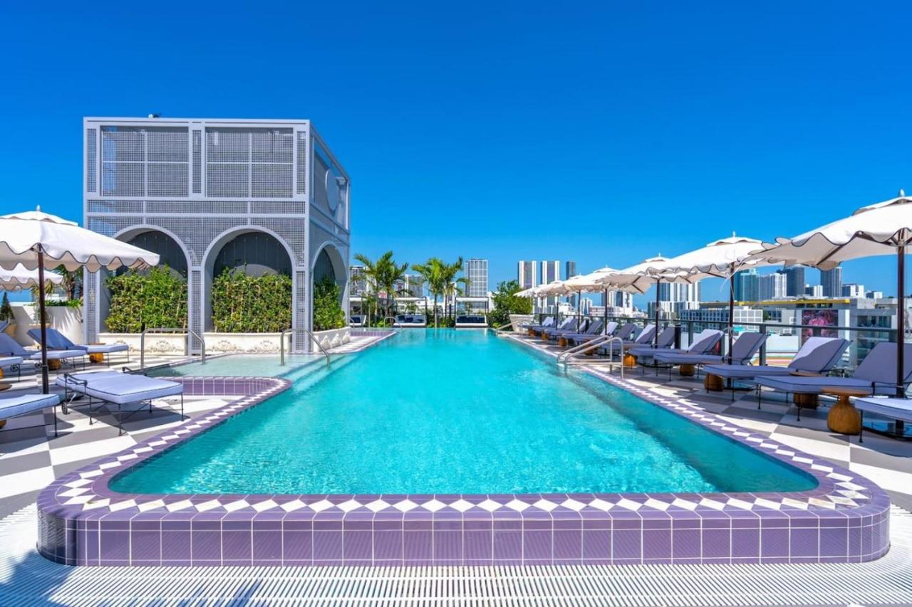 Wynwood Studio With Pool and Gym Walk to Restaurants - Bed and Breakfast Miami