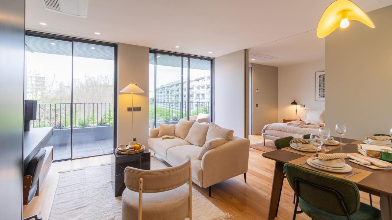 Premium Flat, Balcony, Metro, Porto Business School - B&B Senhora da Hora