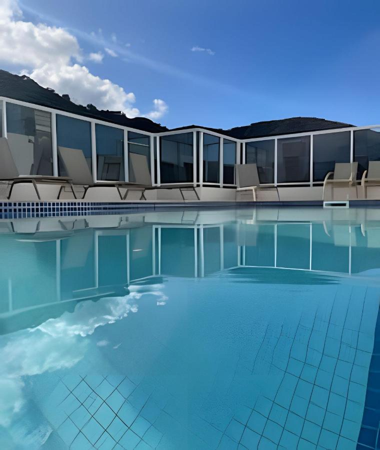 150m da Praia das Toninhas Com Varanda Gourmet - B&B Ubatuba