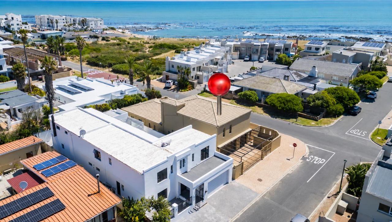 Beach Road Coastal Suite - Melkbos Beach & Restaurants Walkable - B&B Melkbosstrand