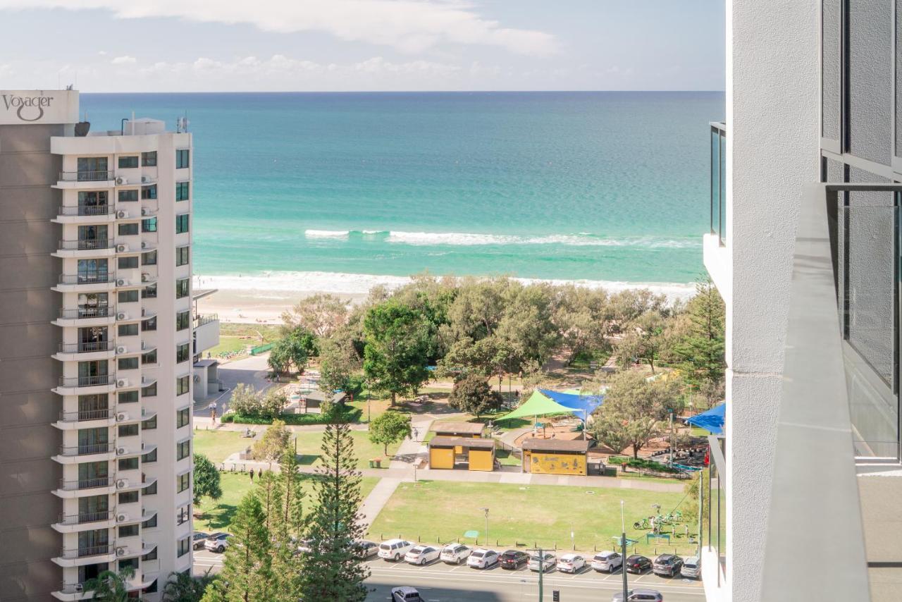 Modern Broadbeach 2BR Apartment - Pet Friendly - B&B Gold Coast