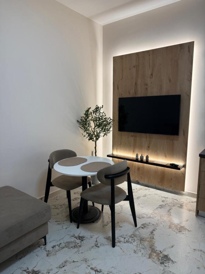 Klassisches Apartment mit 1 Schlafzimmer und Kingsize-Bett