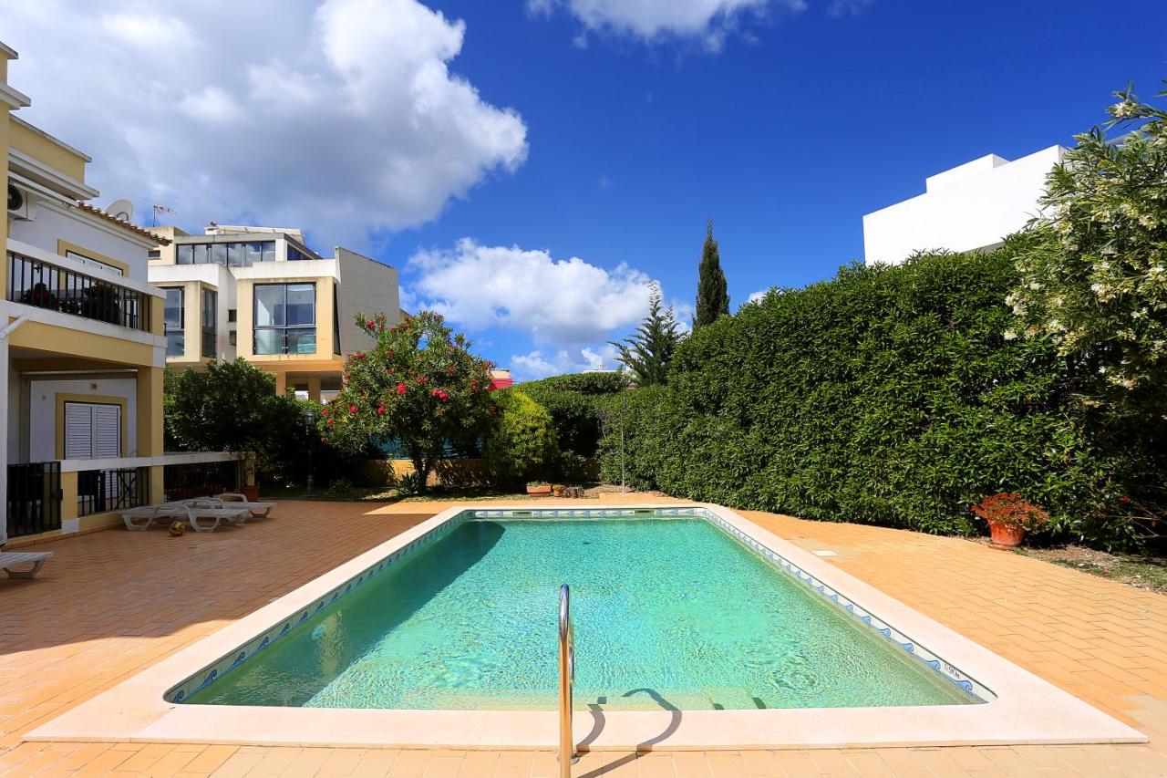 MJALVOR - APº em condomínio com piscina - B&B Alvor