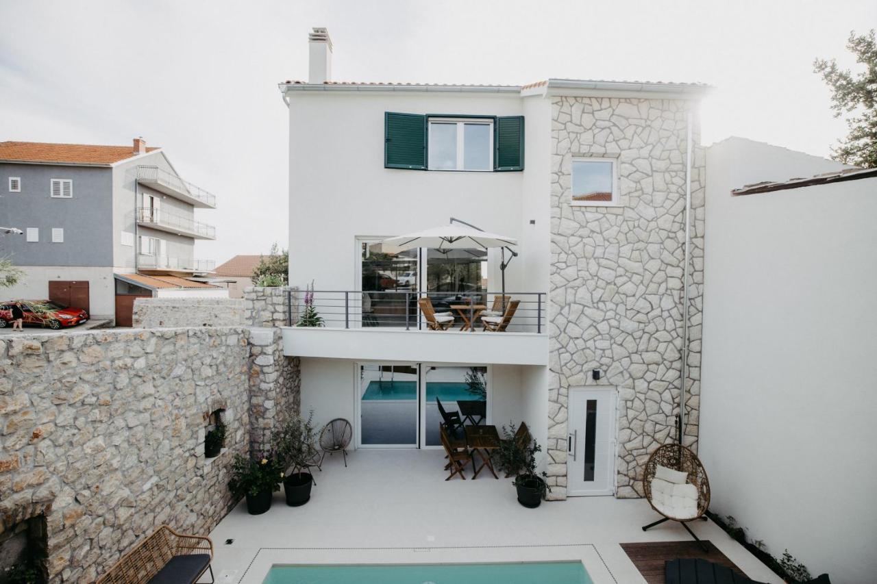 Apartments with swimming pool Sibenik - 25853 - B&B Sebenico