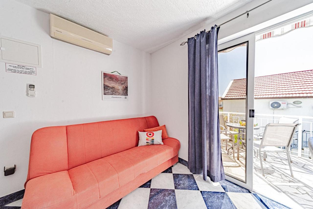 Appartamento con 1 Camera da Letto, Terrazza e Vista Mare