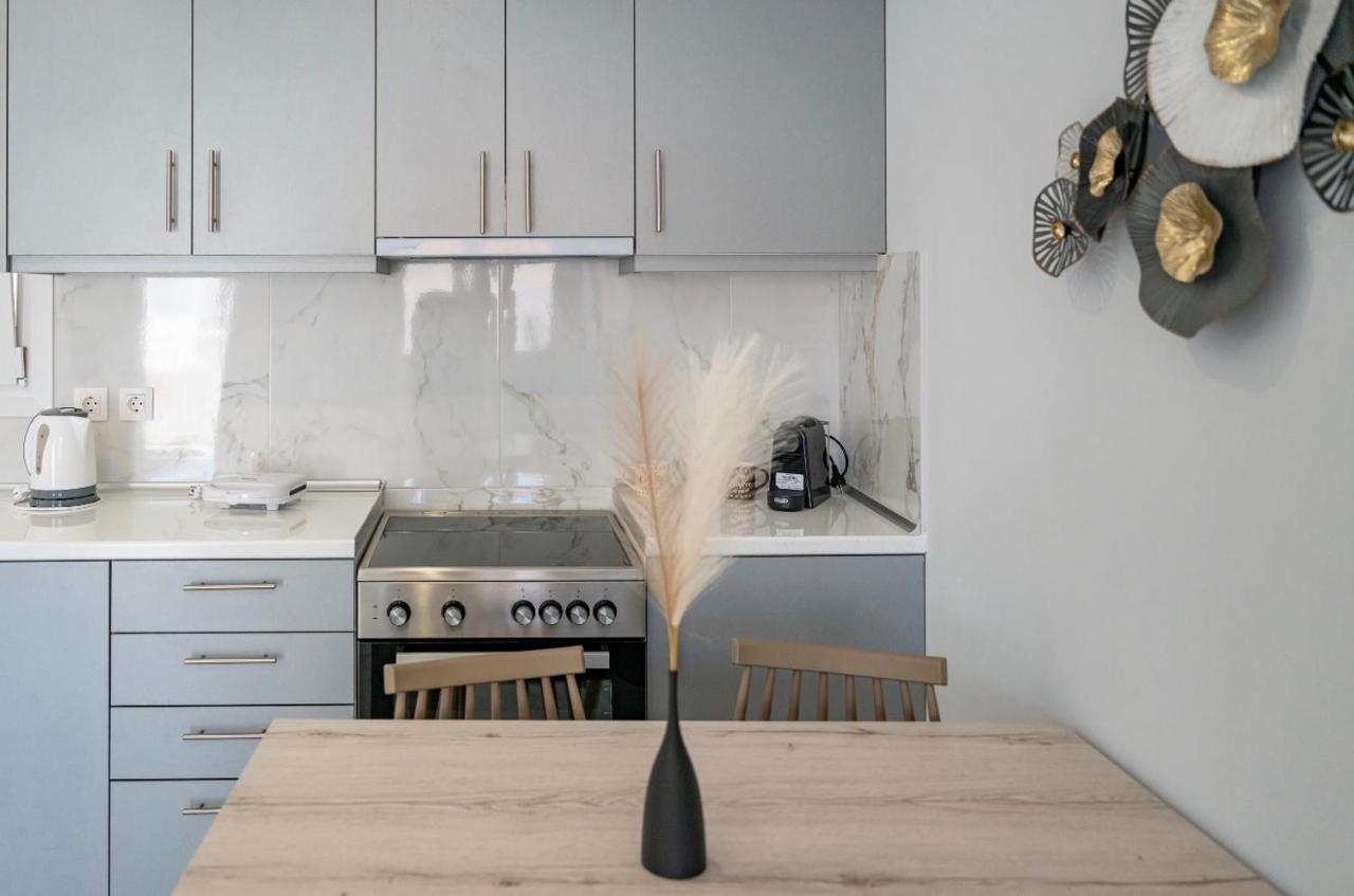 Rhea Central Luxury Apartment - B&B Samos