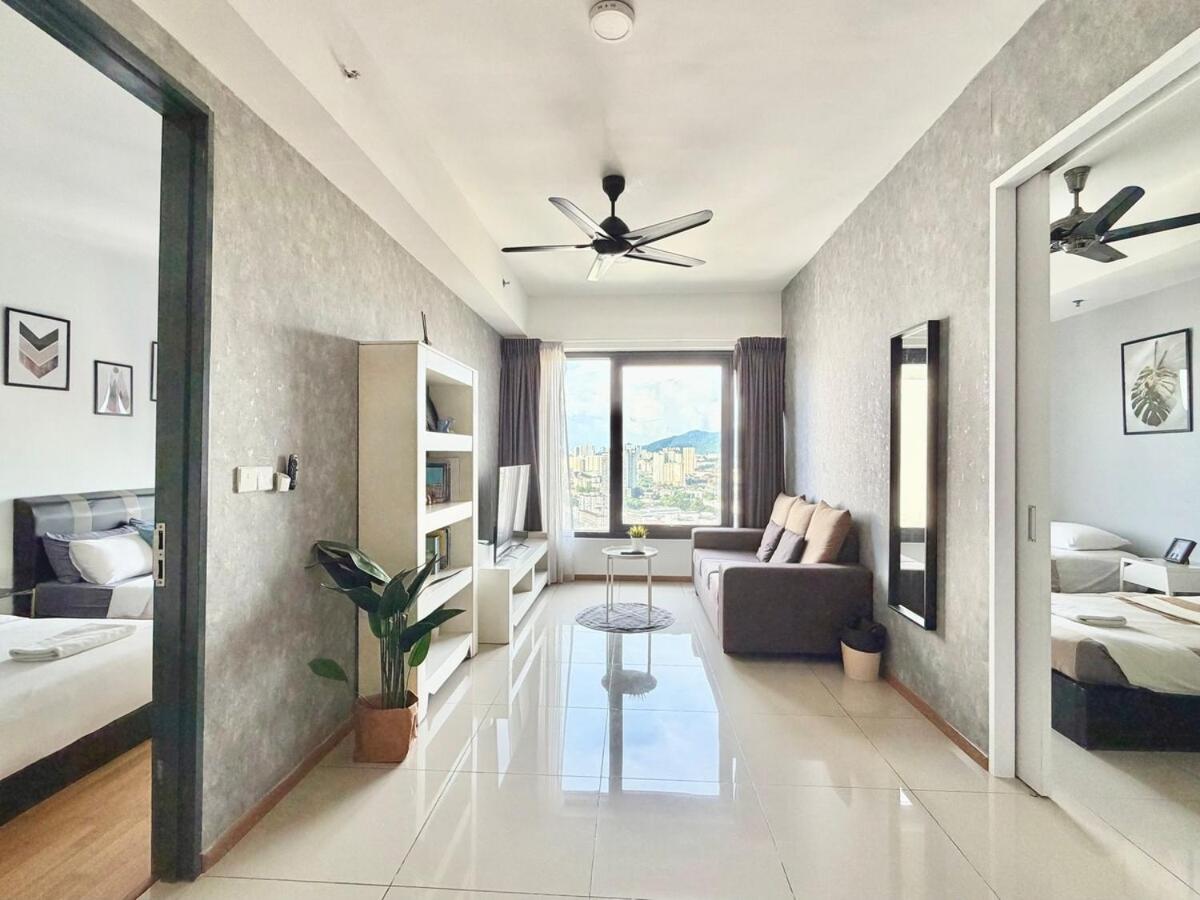 Tropicana 218 Macalister #Homely #Georgetown #Infinity Pool #Near island hospital #6pax #2BR 2bath #2Queen 2Single #Quality well maintained #Private host - B&B George Town