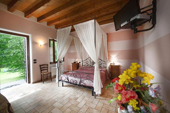 B&B Monzambano - Corte Fattori - Bed and Breakfast Monzambano