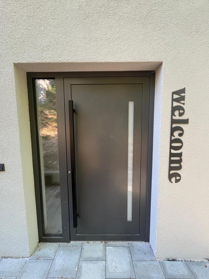 Design-Villa mit privatem Whirlpool&Naturblick - B&B Wellheim