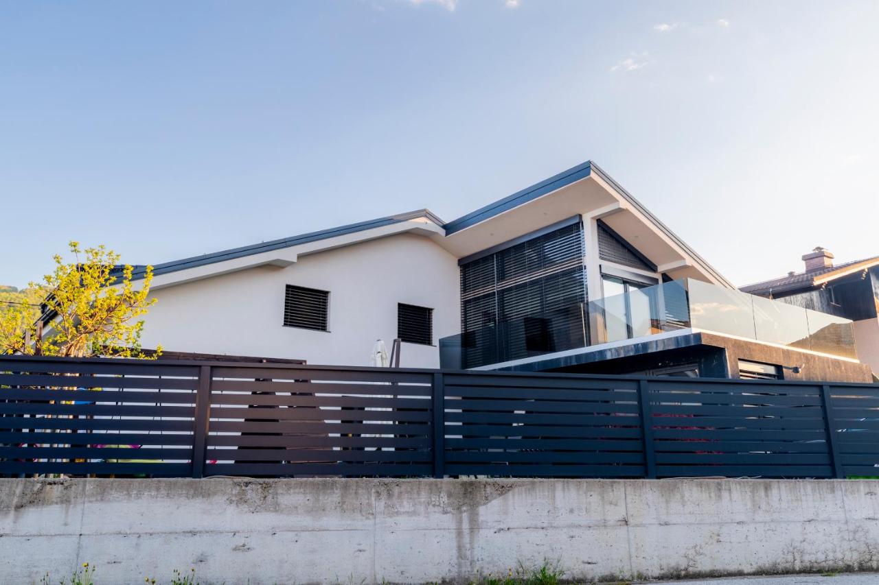 Luxury Family Apartment with Terrace FRIGO - Ferienwohnung Maribor