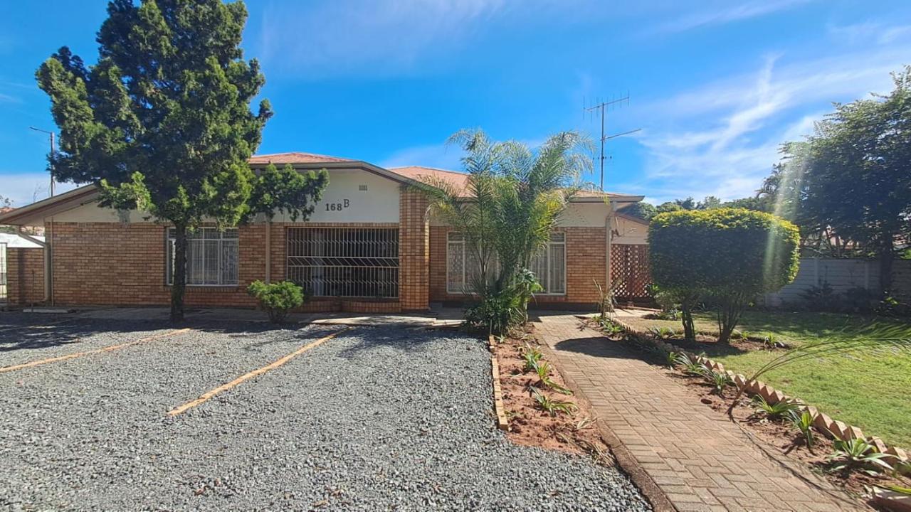 Rams Blissful Guest House - B&B Rustenburg