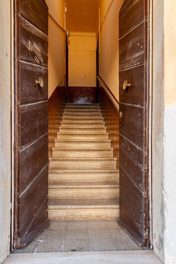 Rombolino Guest House -Free Parking - Vicino al PalaLivorno "Modigliani Forum" - Chambres d'hôtes Livourne