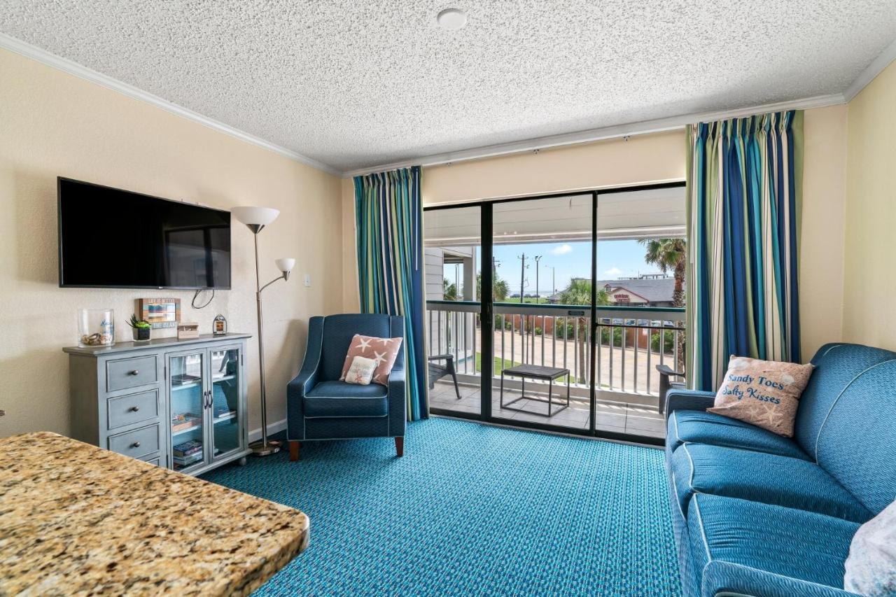 Your new happy condo On Seawall - B&B Galveston