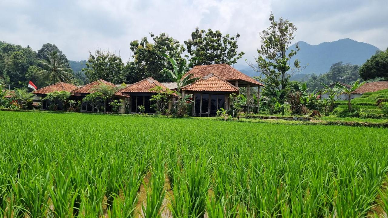 Le Pandai - Bed and Breakfast Bogor