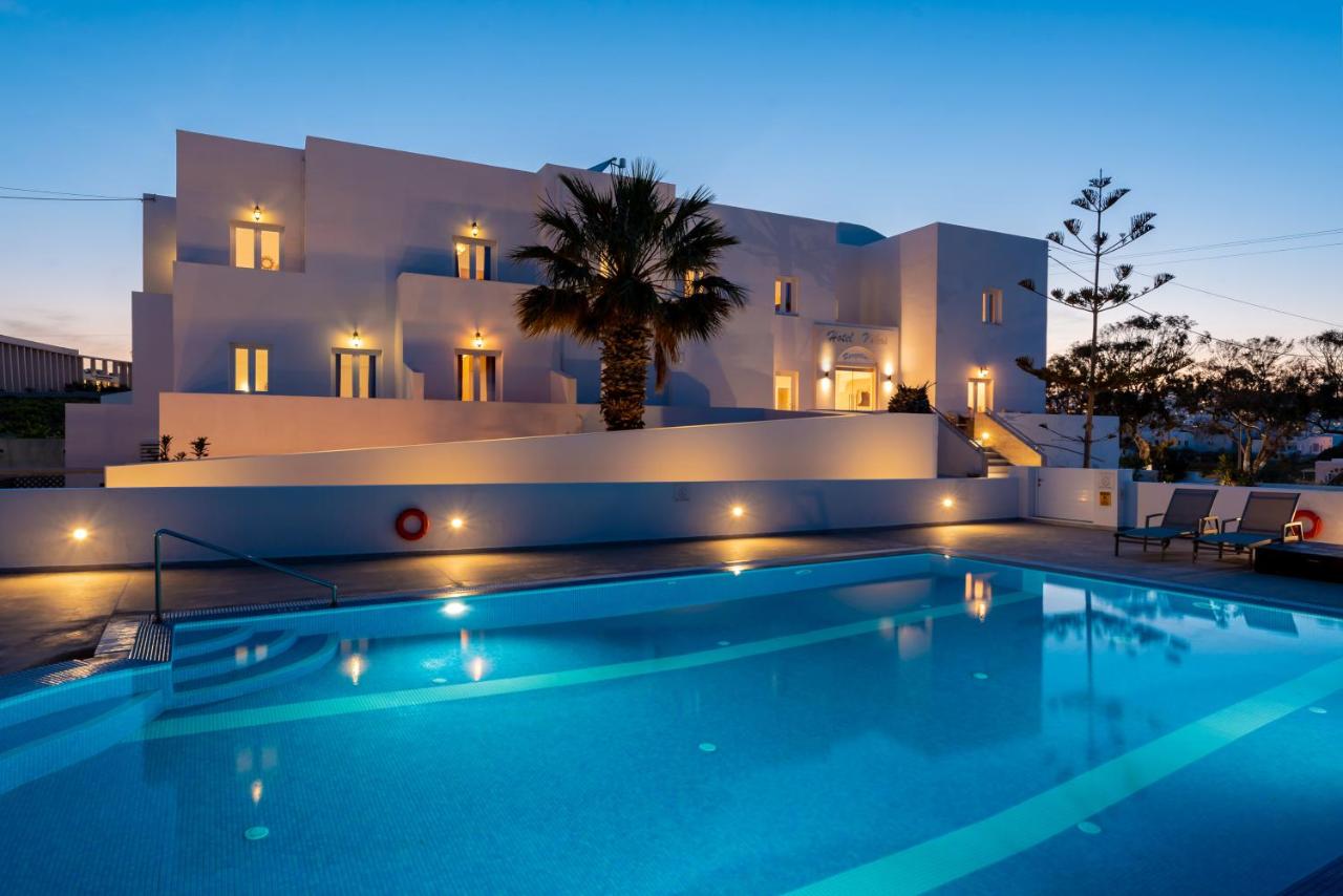 Nikos Hotel