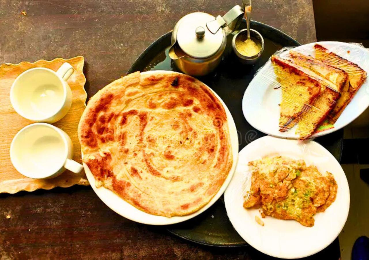 AR Vista Hotel & Apartments - Bed and Breakfast Lahore