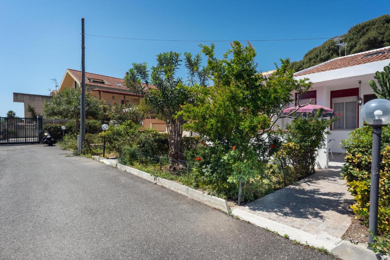 GuestHost - Comfy Flat x6 near the Sea! - B&B Messina