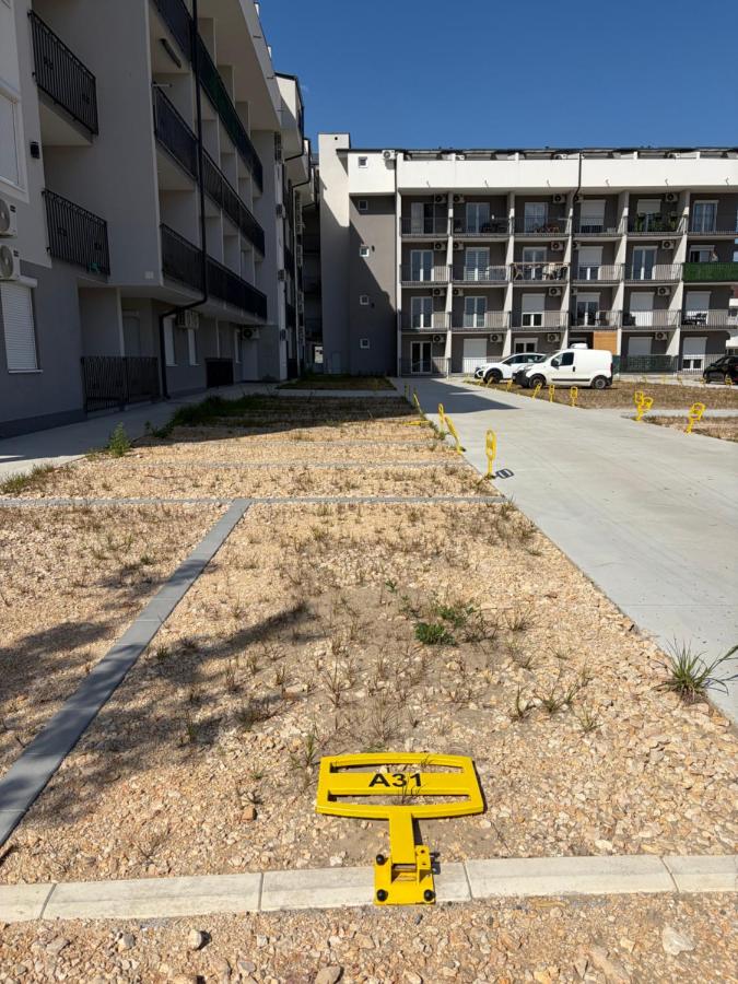 Apartman Plavi Iris - Srebrno Jezero - Ferienwohnung Veliko Gradište