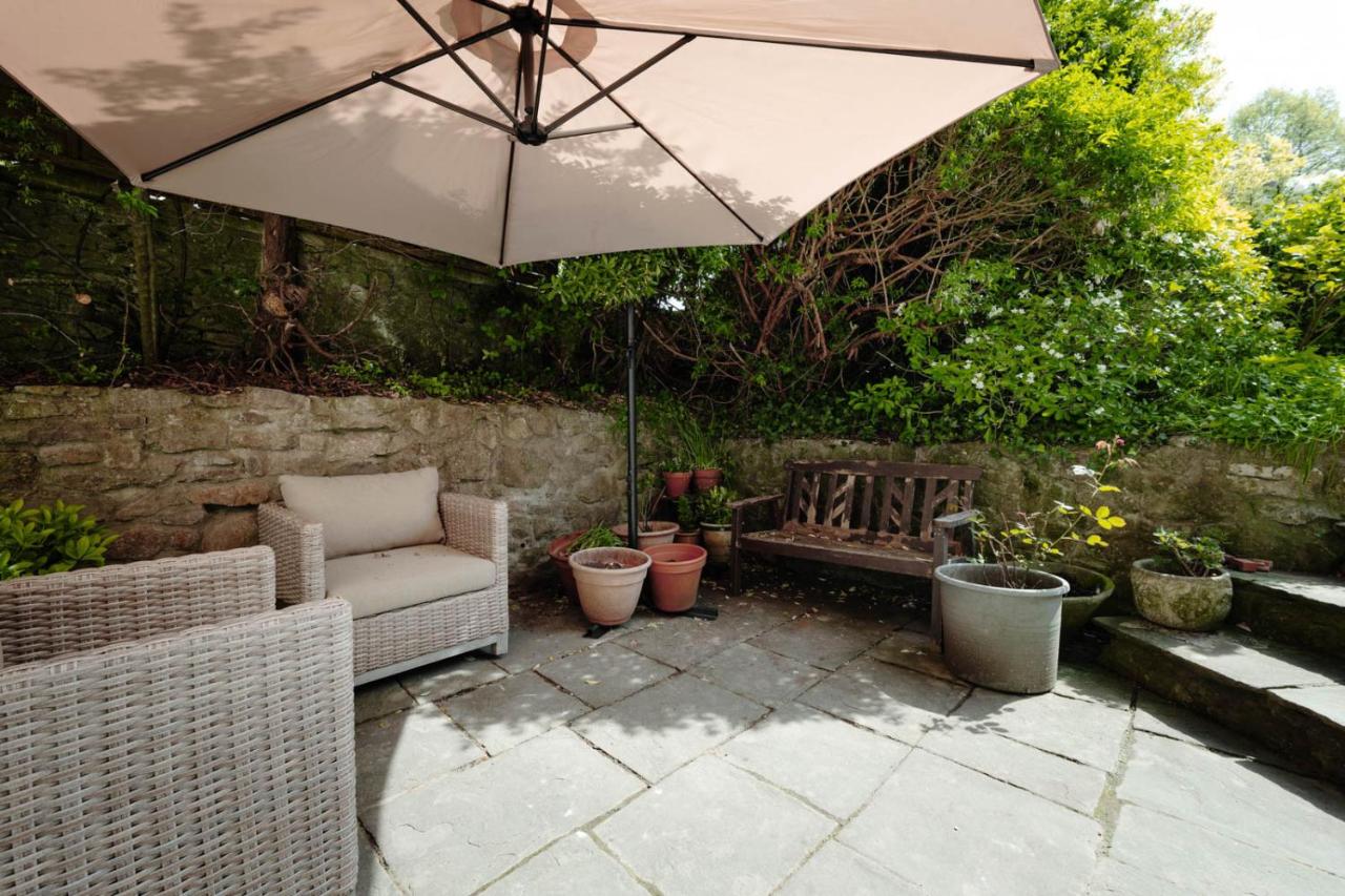 Clifton Downs Views • Refined 2-bed Flat - B&B Bristol