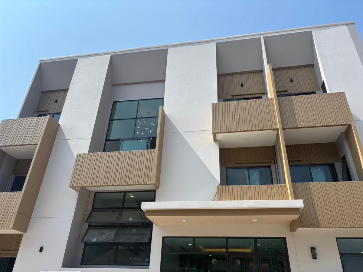 Jaroon House - Bed and Breakfast Samut Prakan