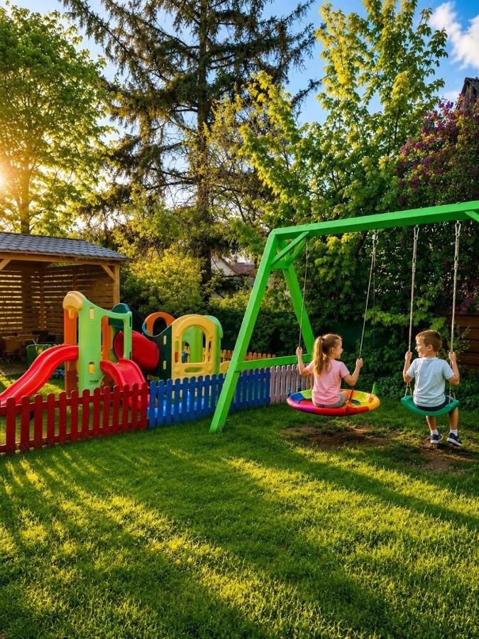 Nowe, klimatyzowane Słoneczne Domki Pustkowo 1 minuta od morza - B&B Pustkowo