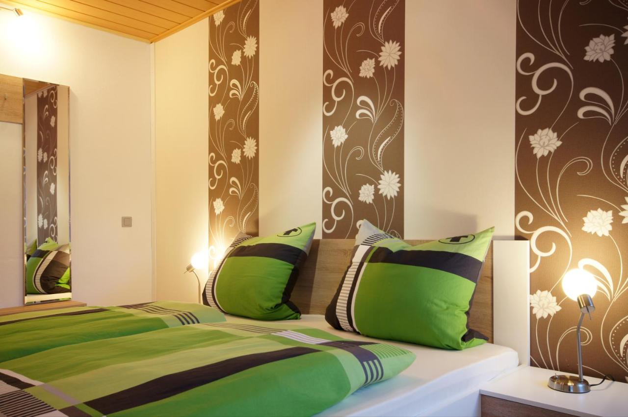 Ferienwohnung Schlosshof-Zoigl I - Bed and Breakfast Windischeschenbach