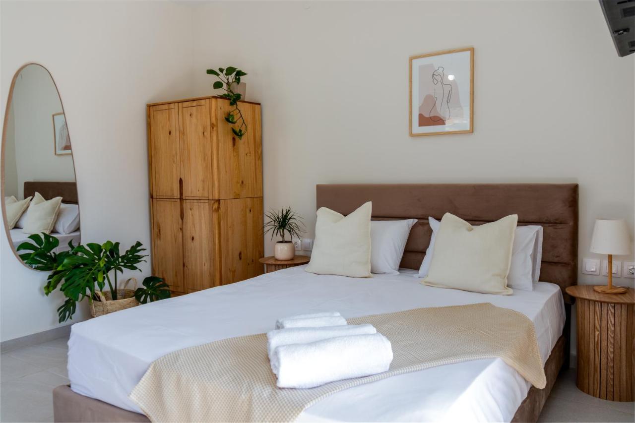 Elyris Apartments - B&B Paleochora