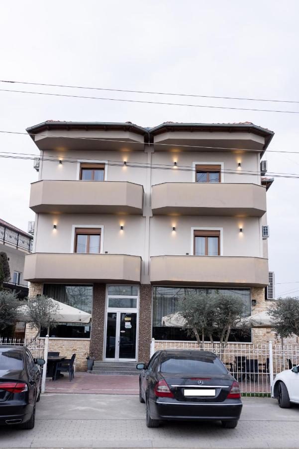 Modern 110 m2 apartment near Tirana and airport - Bed and Breakfast Valias