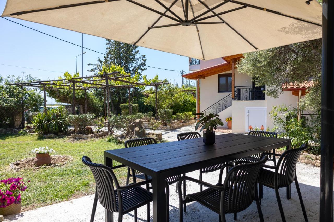 Villa Elais - Ferienwohnung Néa Fókaia