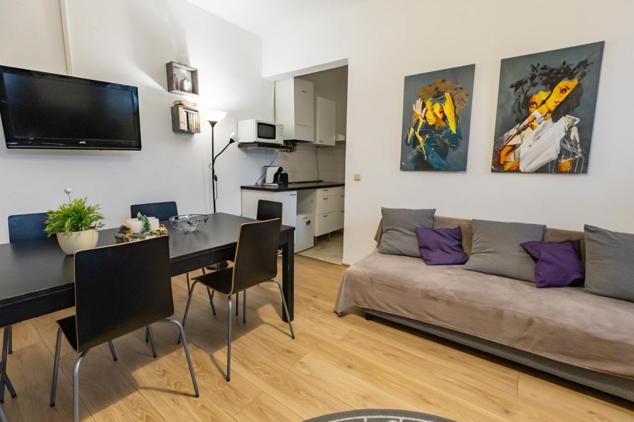 Duplex Apartment - 3 Bedrooms - Bright Living Room - Chambres d'hôtes Vienne