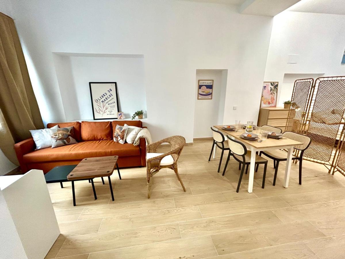 GATU Estudios en Playa Victoria - Chambres d'hôtes Cadix
