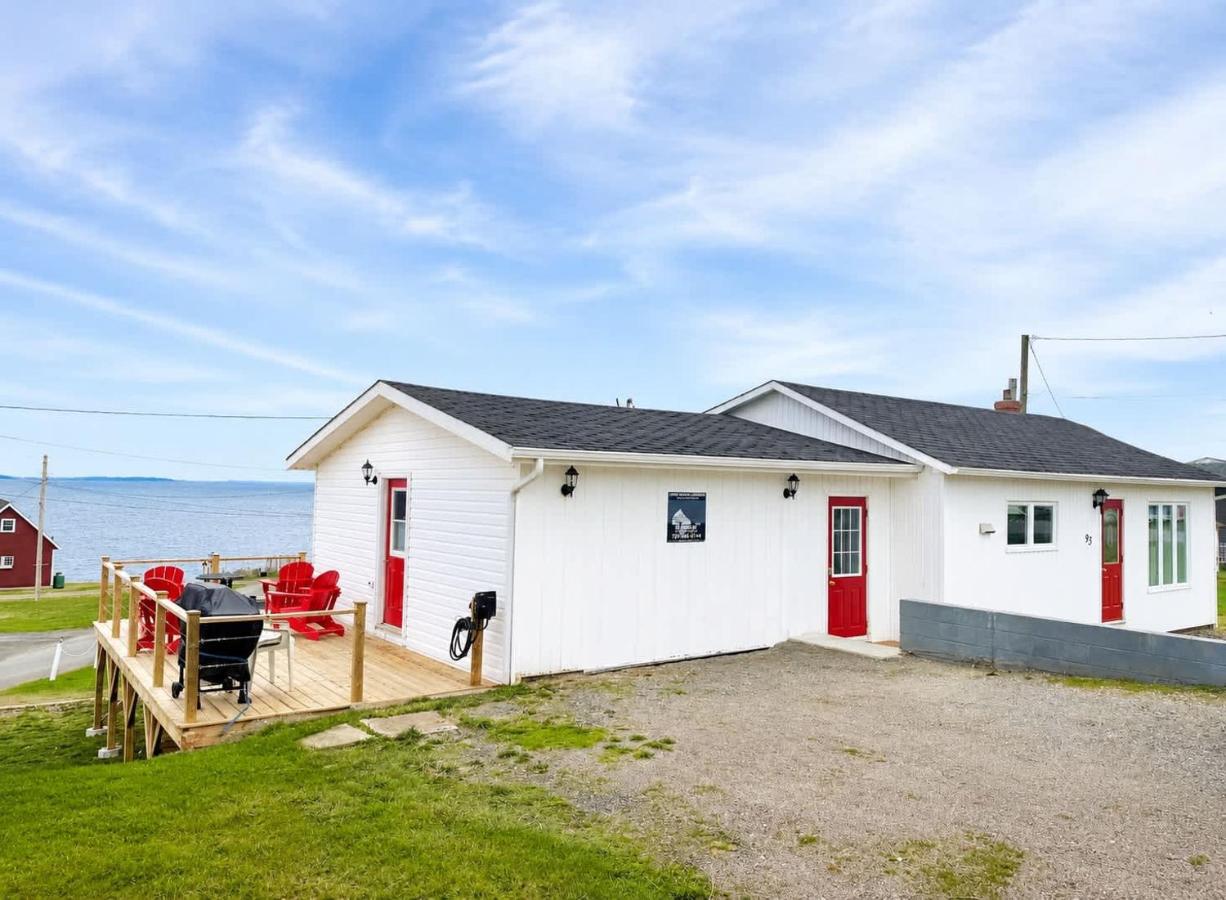 Long Beach Lookout Vacation Rental - B&B Twillingate