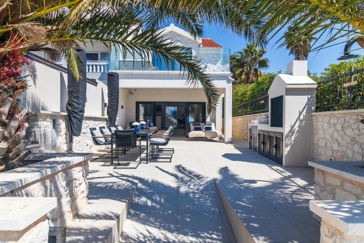 The Beachhouse Rogoznica - Luxury Beachfront Villa - Chambres d'hôtes Rogoznica
