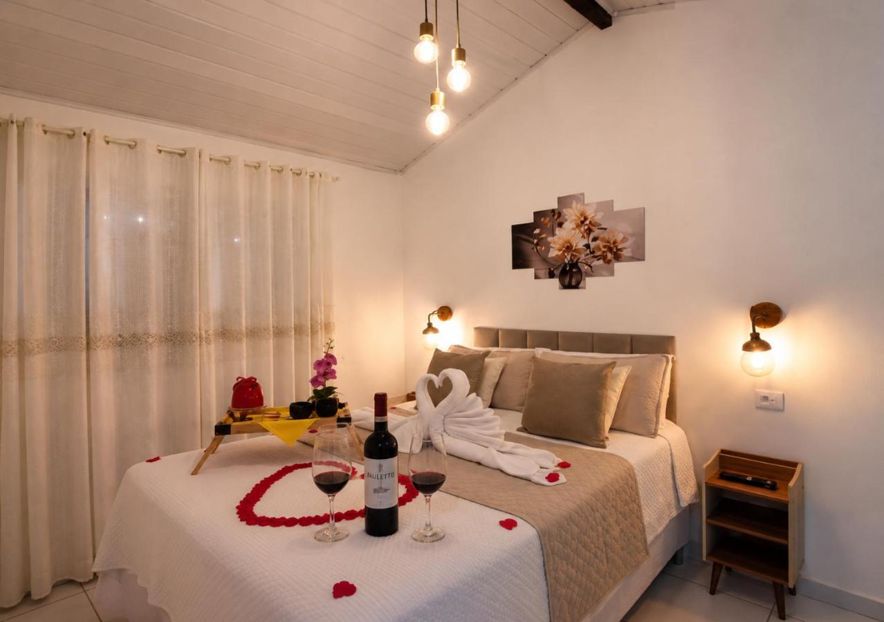 Chale Aconchegante Privativo com Varanda Churrasqueira e Decoração - Sitio Pauletto - Pet Friendly - B&B Jarinu