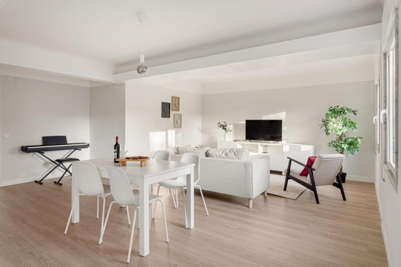 WFH Urban Retreat @ Carnide - B&B Lisboa
