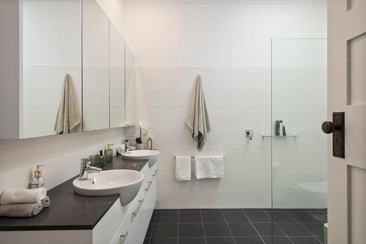 Art Deco Bungalow in Moss Vale Sleeps 8 - B&B Moss Vale
