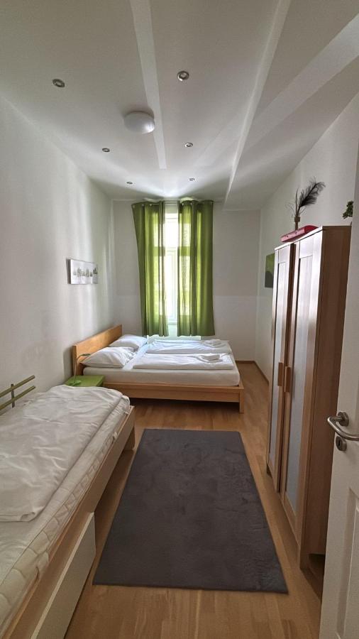 Family-Sized Apartment with Excellent Layout - B&B Vienna