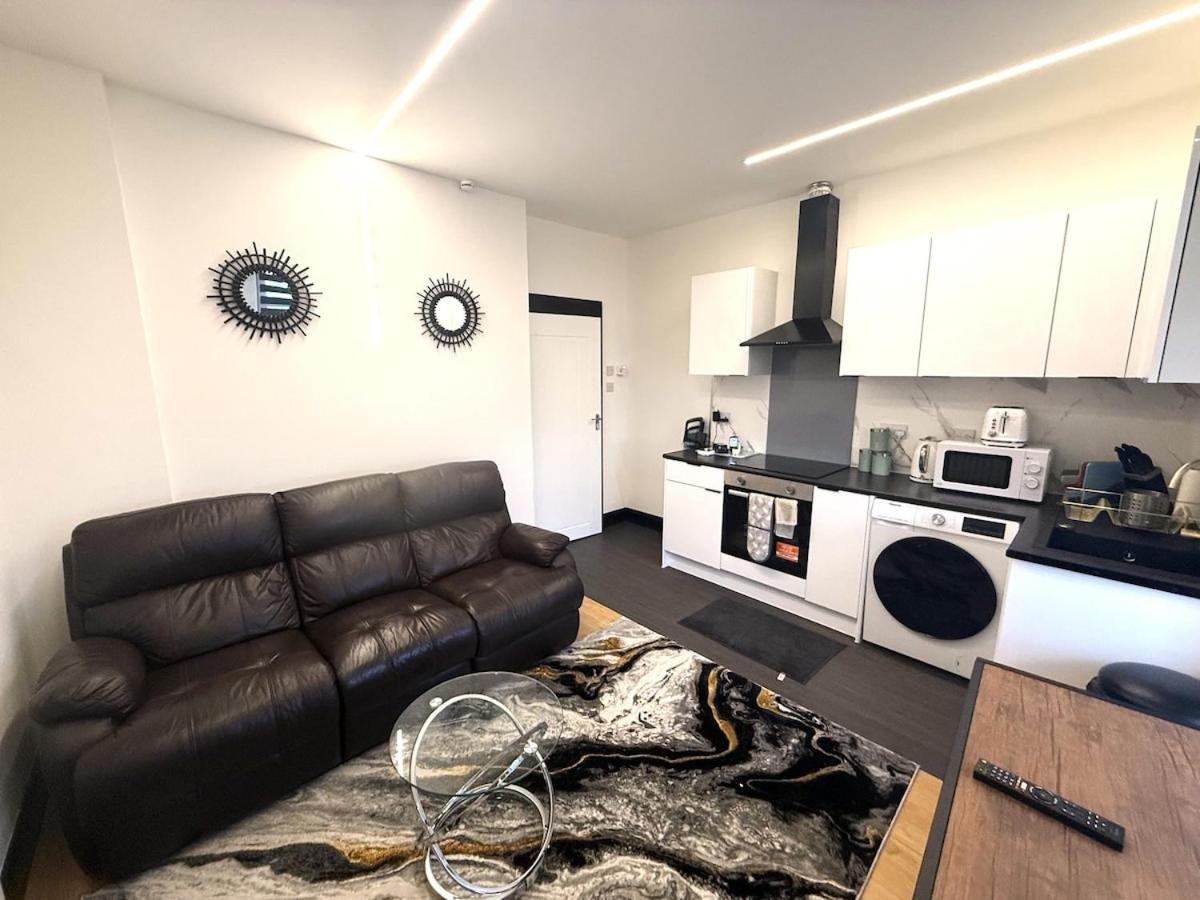 Flat Close To City Centre -Hardgate 2 Bedroom Flat - B&B Aberdeen