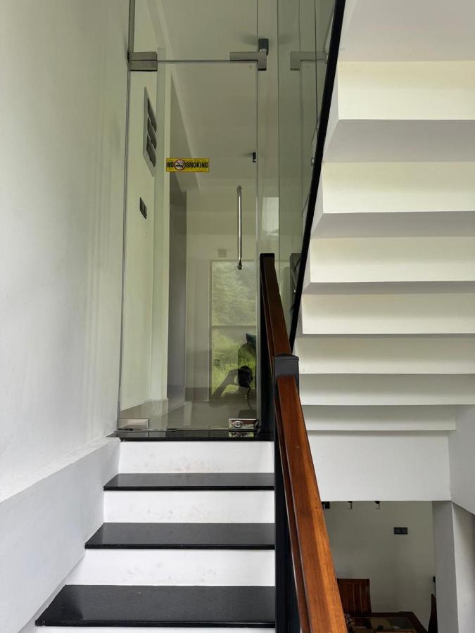 Jungle Breeze Villa - B&B Malsiripura