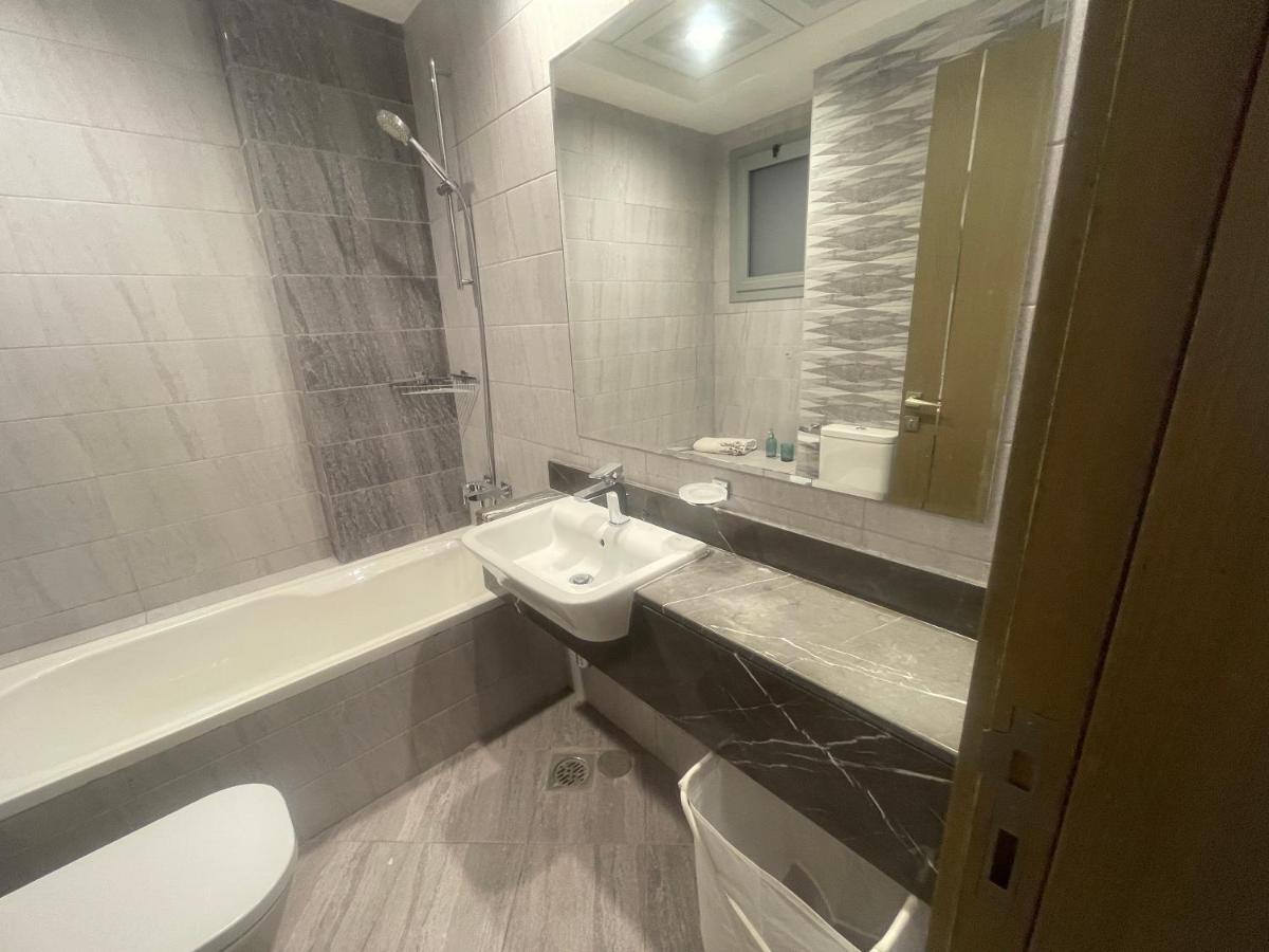 Well Maintained, 1 BR Apartment, 5 Mins from Midtown center - B&B Dubái