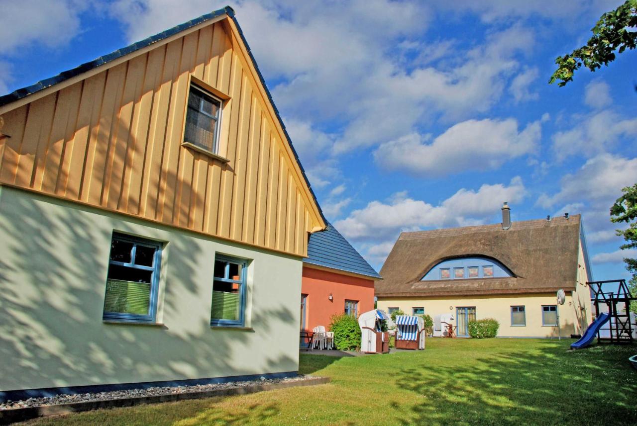 Ferienappartements zum Ostseestrand mit Terrasse - Bed and Breakfast Lobbe