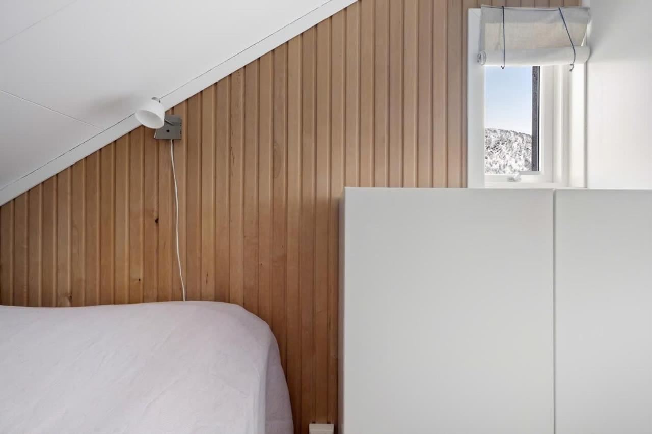 Koselig og velutstyrt leilighet med hems, flott utsikt og nær fjellet - B&B Myrkdalen
