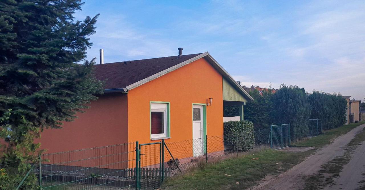 kleines Ferienhaus am Feldrand - Bed and Breakfast Malchow