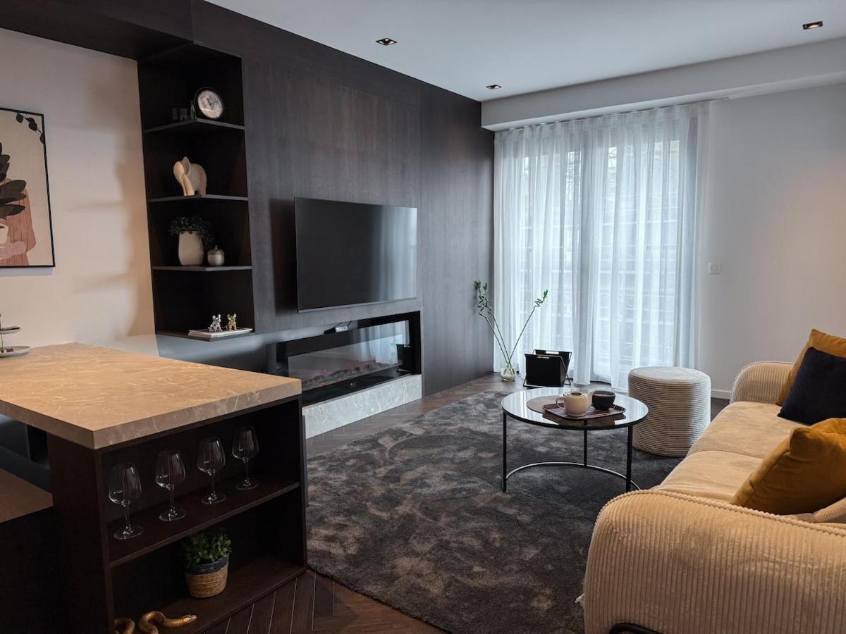 Skyline Escape - Your Central, Cozy & Luxury Home - B&B Pristina