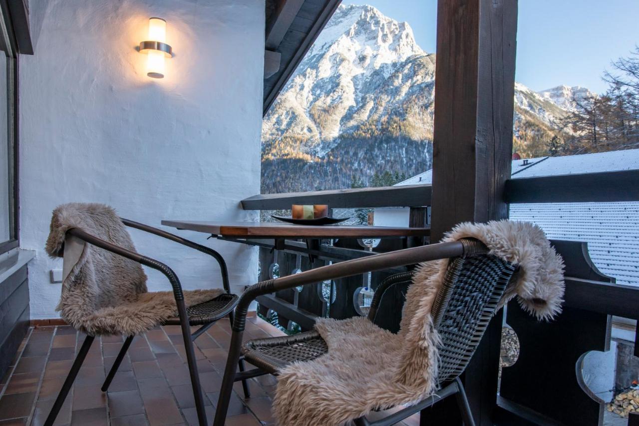 Hüttenzauber - Alm-Schlaf-Feeling - by Loewenherz - Ferienwohnung Mittenwald