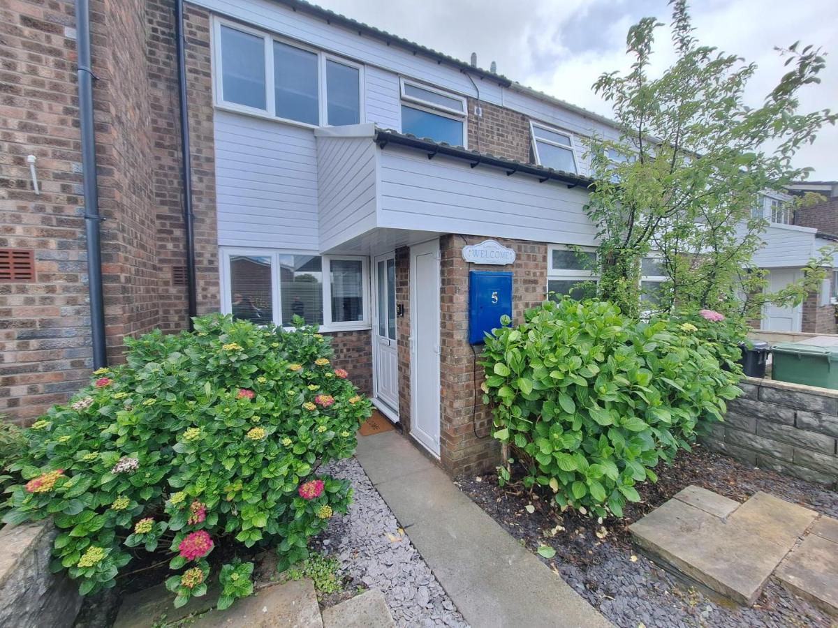 3 BED, Terrace House, Sleeps up to 7 people, Garden - Ferienwohnung Cardiff