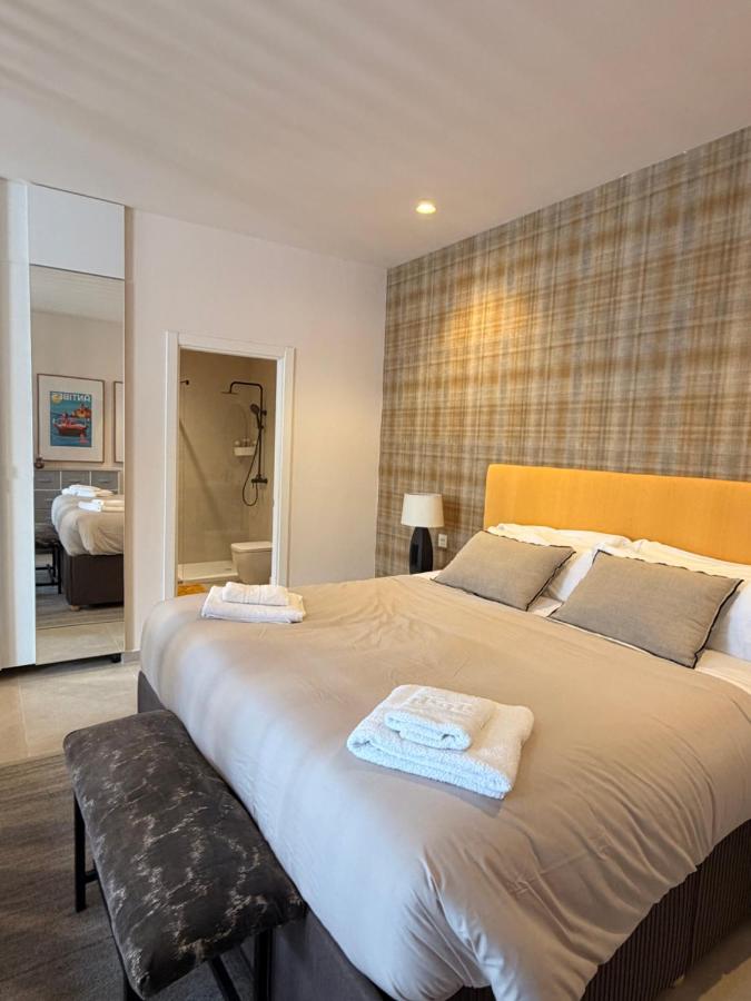 Newly renovated studio with Swimming Pool - Bed and Breakfast Estepona